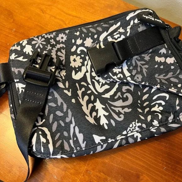 Vera Bradley Paisley, black and white Noir belt bag - Picture 8 of 8